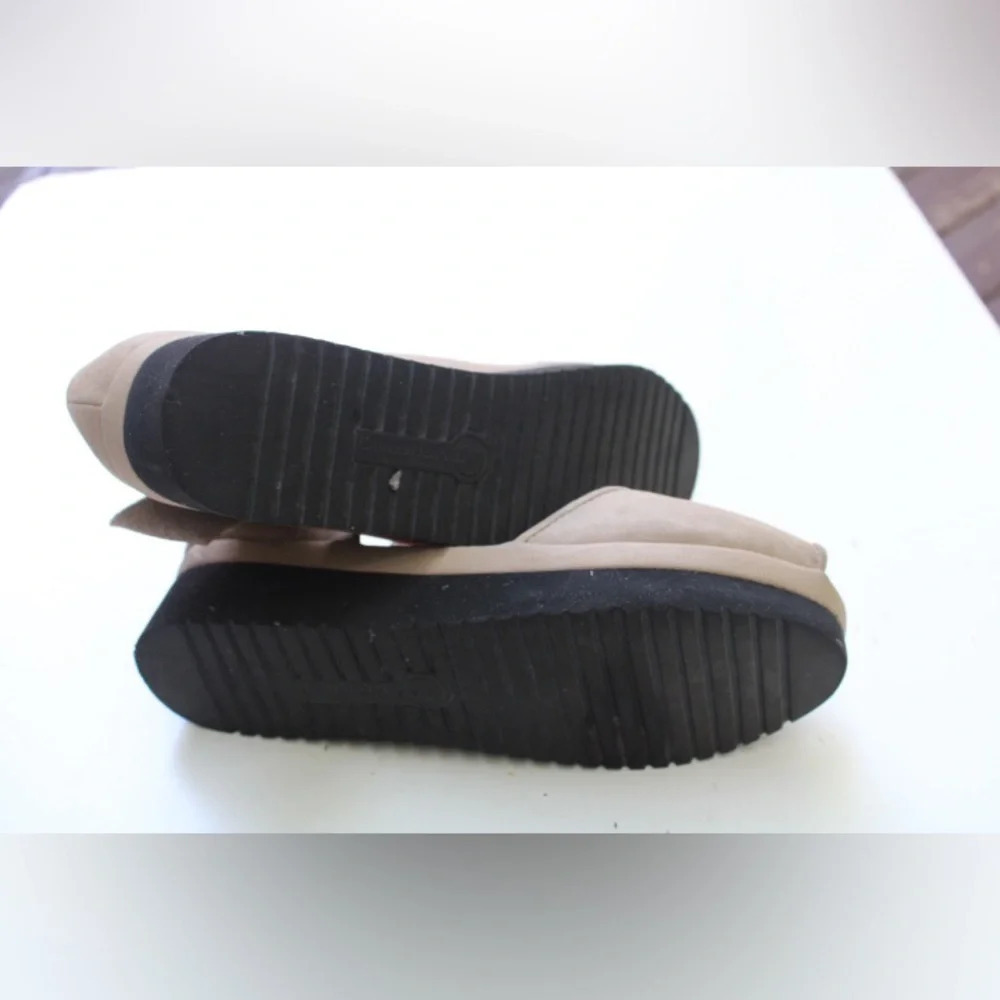 L'Amour Des Pieds Amadour  Sandals - Picture 9 of 10